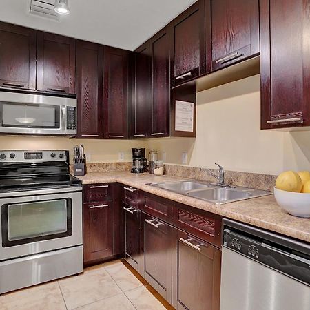 Dharma Home Suites South Miami At Red Road Commons Exteriör bild