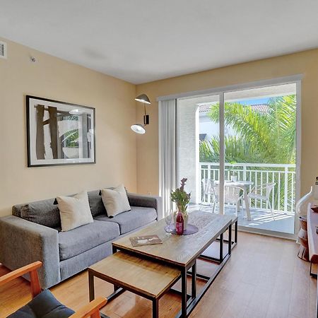 Dharma Home Suites South Miami At Red Road Commons Exteriör bild