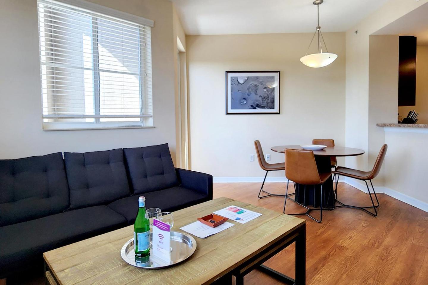 Dharma Home Suites South Miami At Red Road Commons Exteriör bild