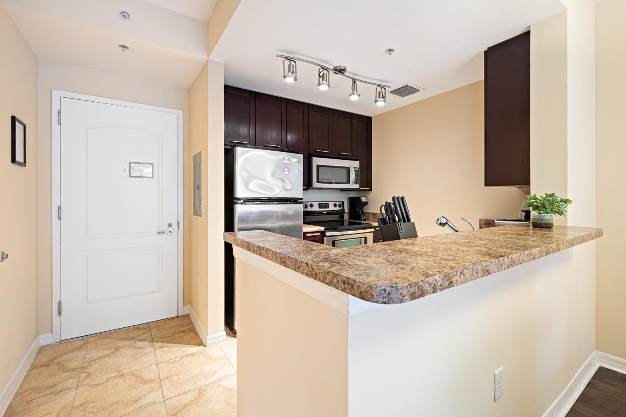 Dharma Home Suites South Miami At Red Road Commons Exteriör bild