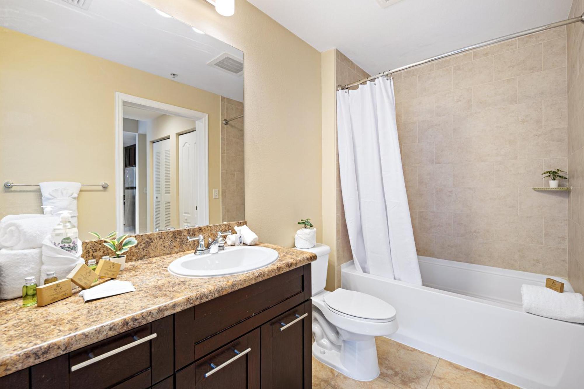 Dharma Home Suites South Miami At Red Road Commons Exteriör bild