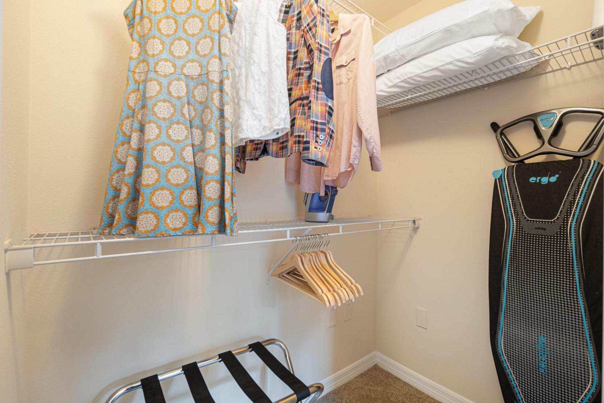 Dharma Home Suites South Miami At Red Road Commons Exteriör bild