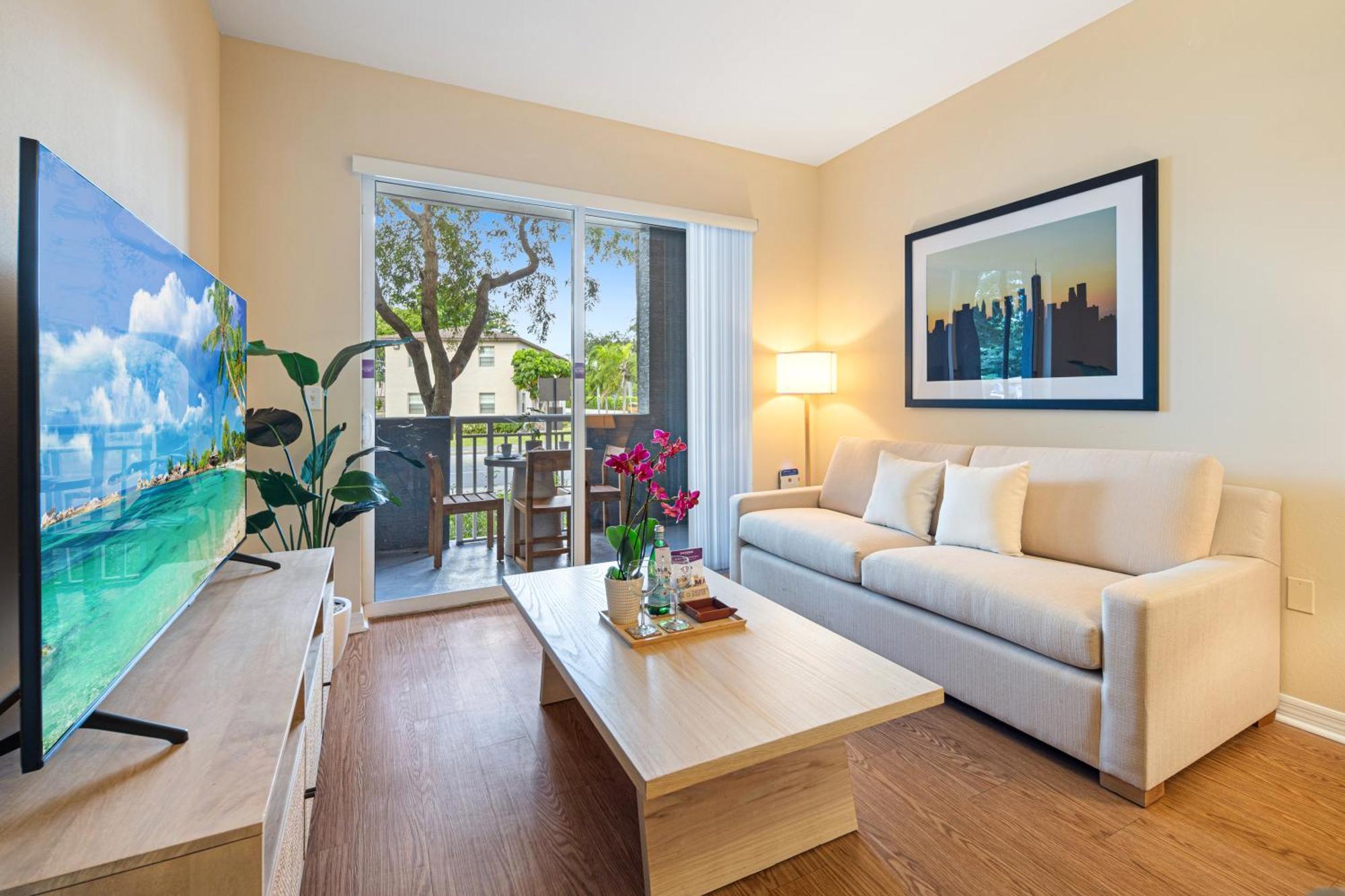 Dharma Home Suites South Miami At Red Road Commons Exteriör bild
