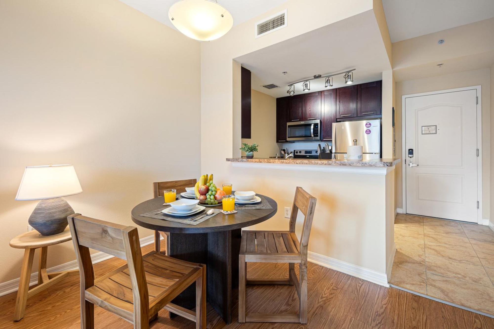Dharma Home Suites South Miami At Red Road Commons Exteriör bild